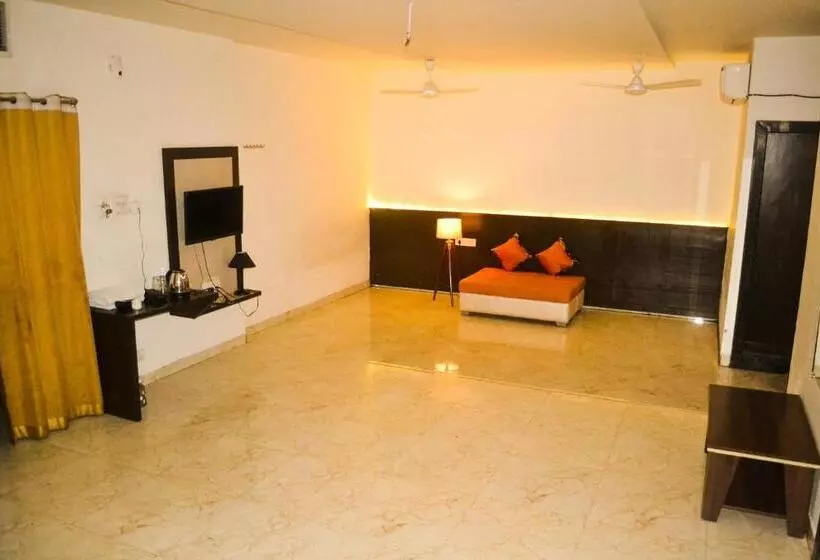 Hotelli The कस्तूरी