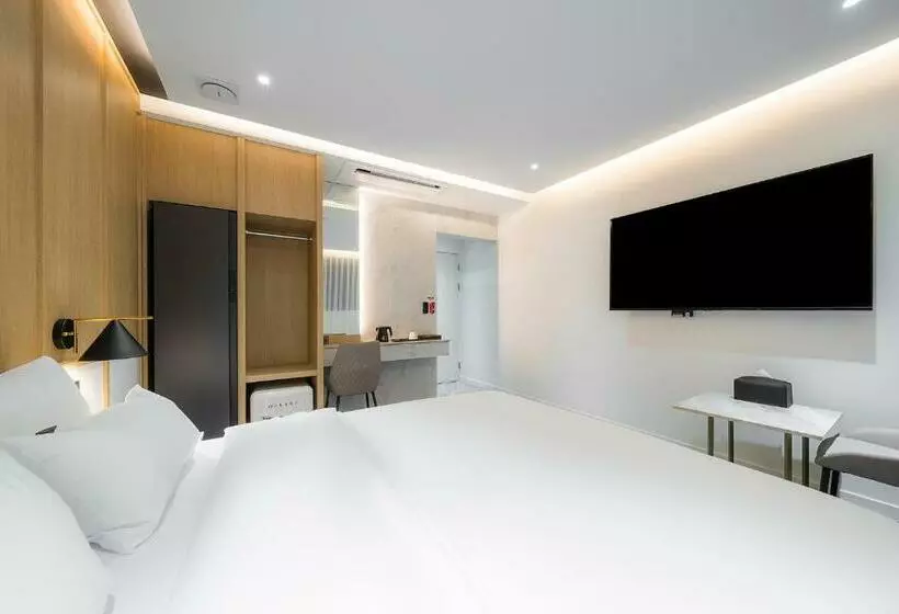 Brown Dot Hotel Pyeonghwa Plaza