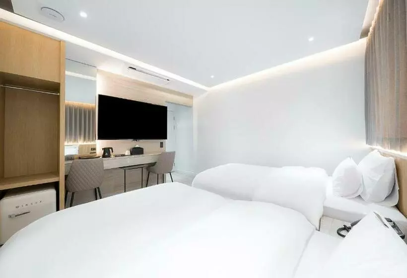 Brown Dot Hotel Pyeonghwa Plaza