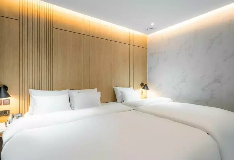 Brown Dot Hotel Pyeonghwa Plaza