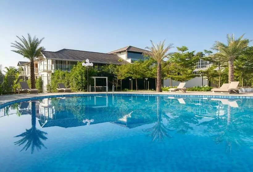 Global Village Luxury Resort