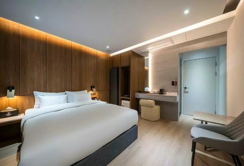 Brown Dot Hotel Pyeonghwa Plaza