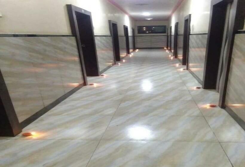 ホテル Satkar Lodging & Boarding By Wb Inn