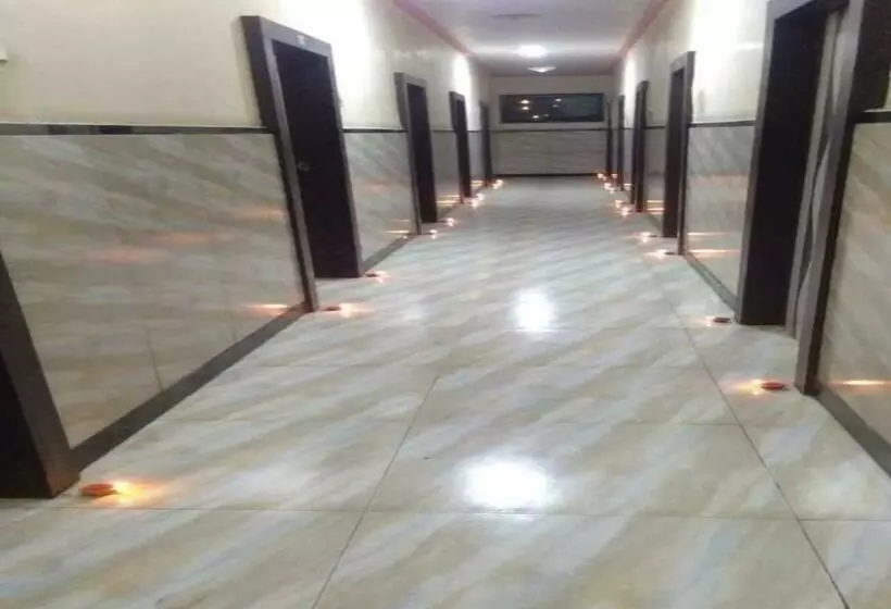 ホテル Satkar Lodging & Boarding By Wb Inn
