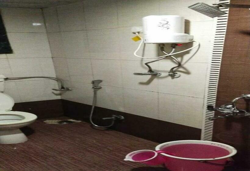 ホテル Satkar Lodging & Boarding By Wb Inn