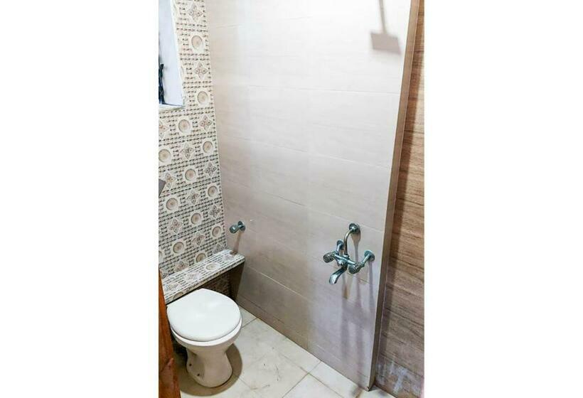 ホテル Satkar Lodging & Boarding By Wb Inn