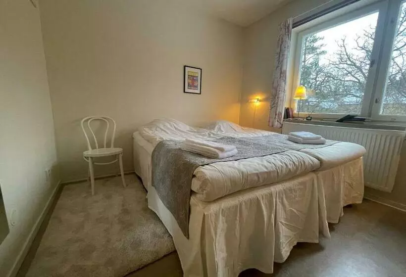 Hotelli Tollare Bed & Breakfast