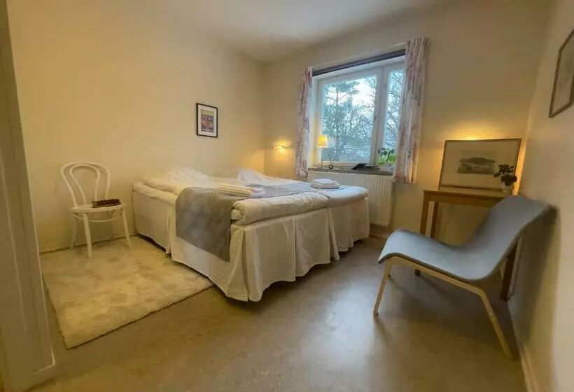 Hotelli Tollare Bed & Breakfast