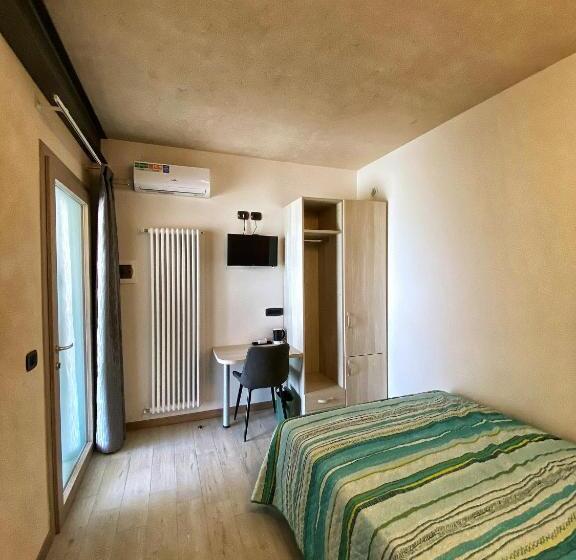 بنسيون Locazione Turistica El Sghirlo