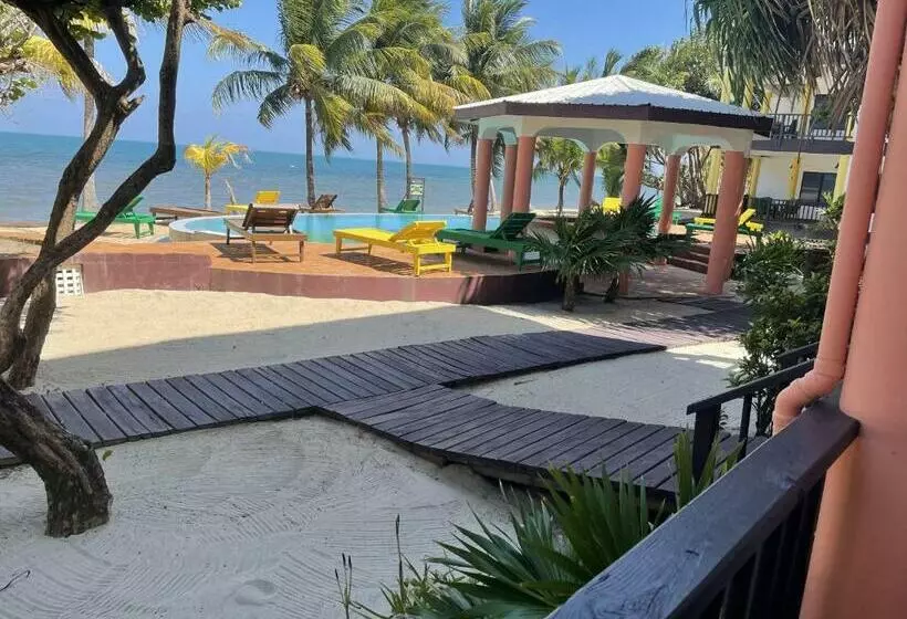 استراحتگاه Tranquility Beach Suites