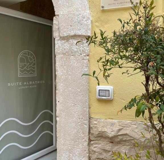 צימר Suite Albatros   Luxury Room