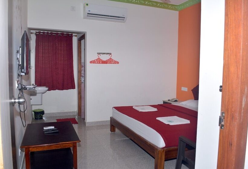 Отель Baba Residency