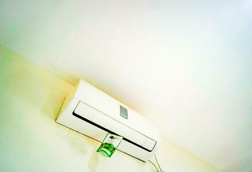 فندق Hoki Homestay Mitra Reddoorz Near Rumah Sakit Dr Soetomo Surabaya