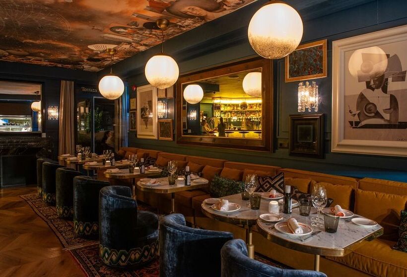 هتل Montera Madrid, Curio Collection By Hilton