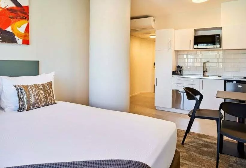 Sojourn Apartment Hotel   Ghuznee