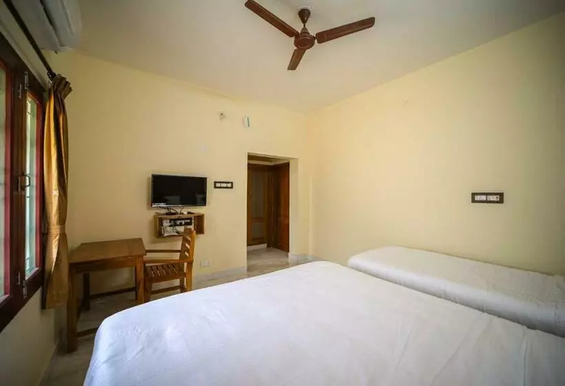 Hotelli The Pothigai Palace