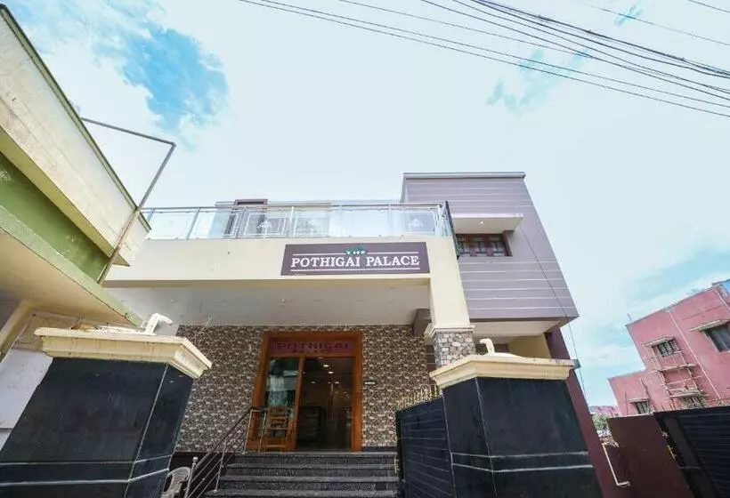 Hotelli The Pothigai Palace