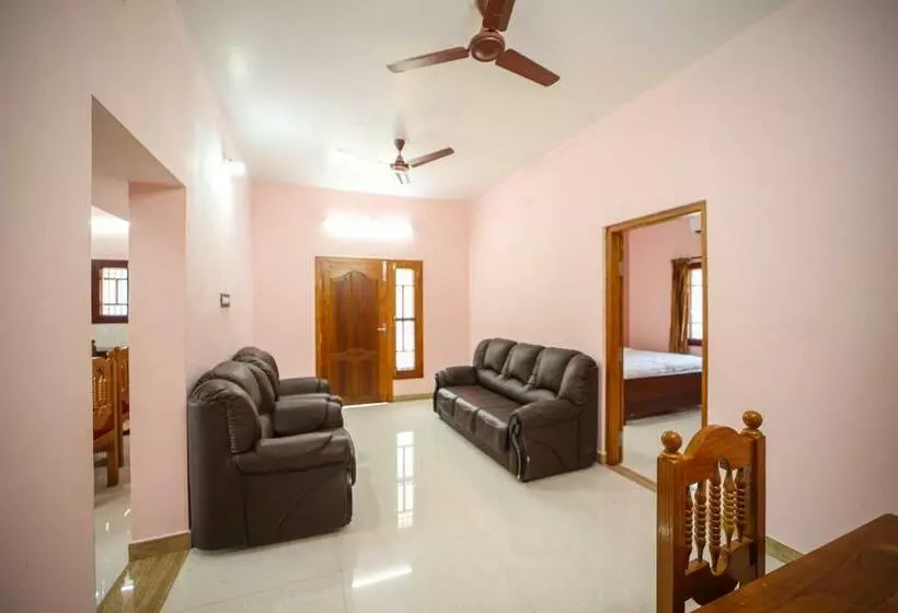 Hotelli The Pothigai Palace