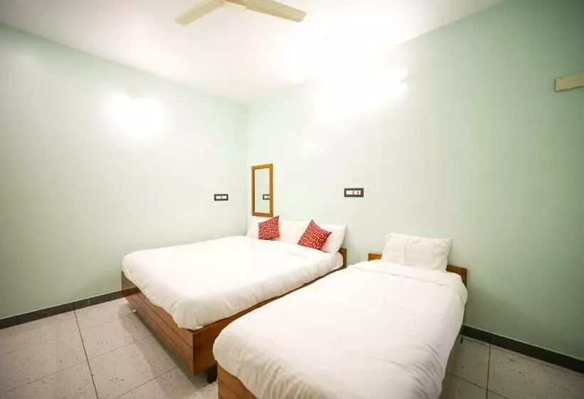 Hotelli The Pothigai Palace