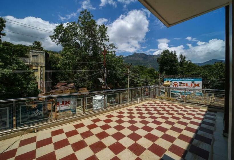 Hotel The Pothigai Palace