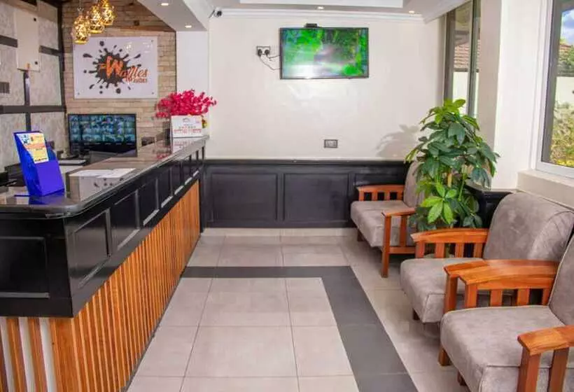 هتل Waffles Suites