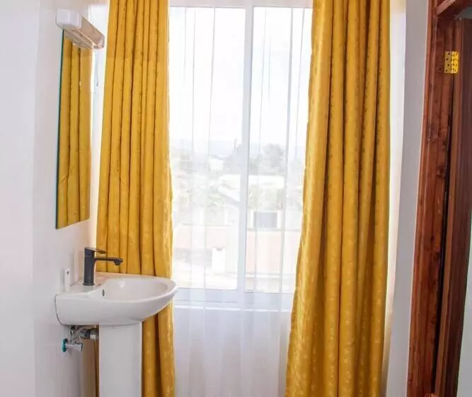 هتل Waffles Suites