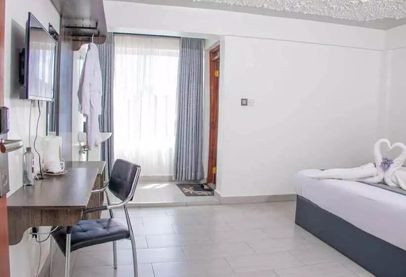 هتل Waffles Suites