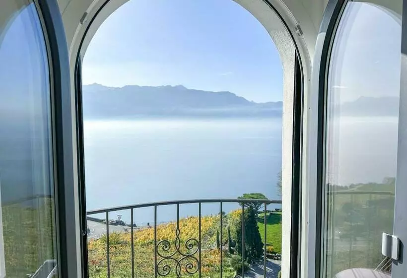 Majatalo Room With 360° View Overlooking Lake Geneva And Alps