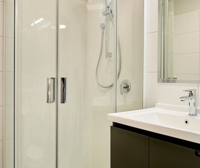 Sojourn Apartment Hotel   Ghuznee