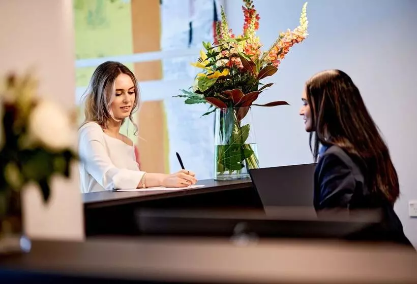 Sojourn Apartment Hotel   Ghuznee