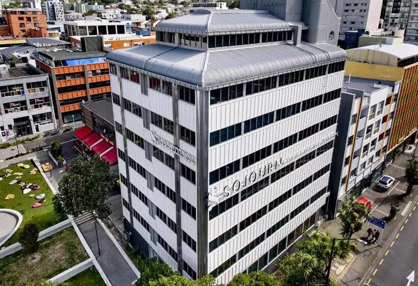 Sojourn Apartment Hotel   Ghuznee