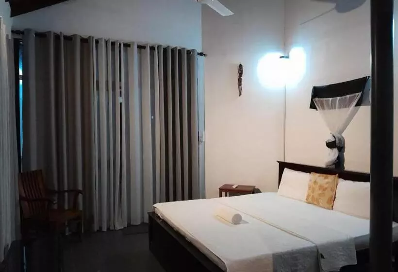 Aamiaismajoitus (B&B) Rosanuka Beach Villa