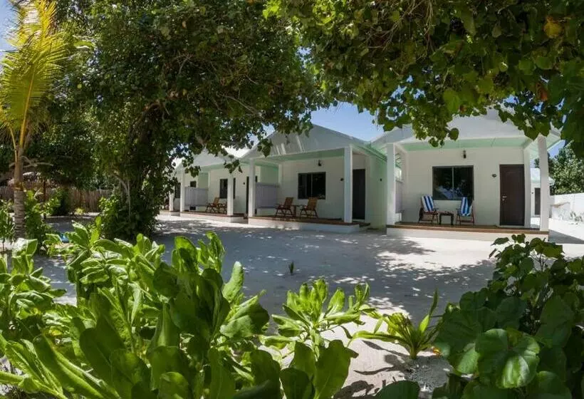 پانسیون Clouds Beach Retreat Laamu Gan