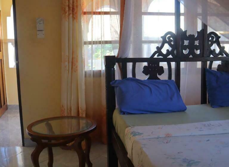 پانسیون Villa Fahari