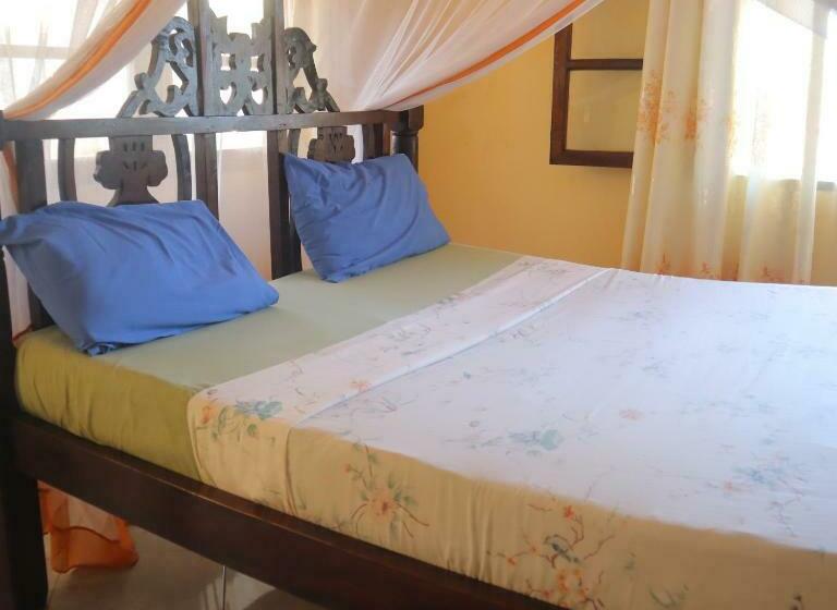 پانسیون Villa Fahari