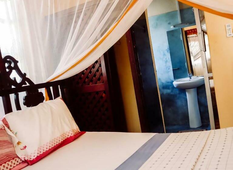 پانسیون Villa Fahari