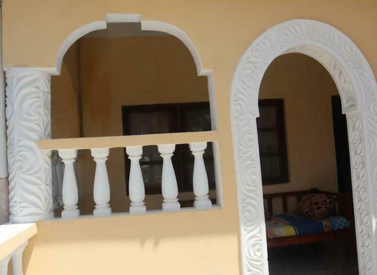 پانسیون Villa Fahari