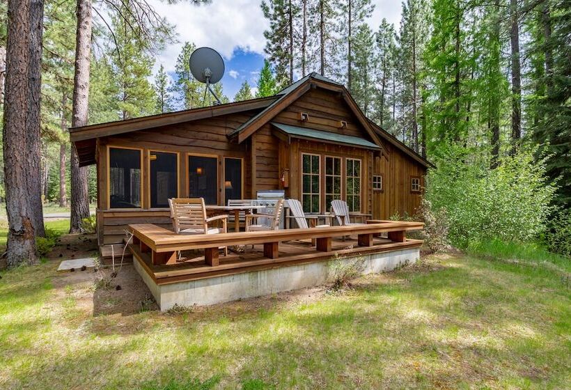 Resort Lake Creek Lodge