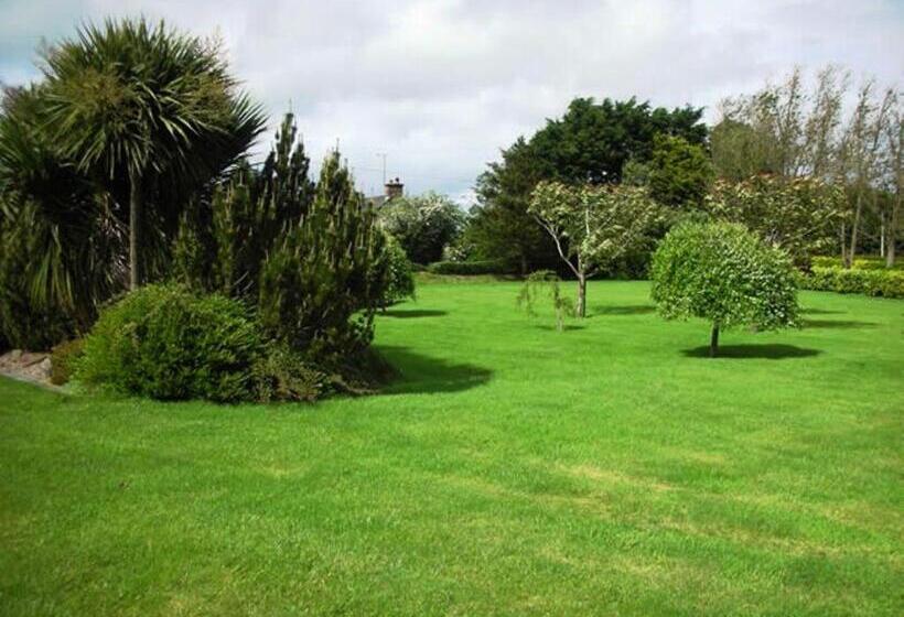 ベッドアンドブレックファースト Browns Country House