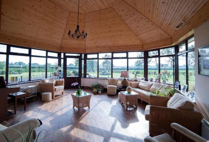 ベッドアンドブレックファースト Browns Country House