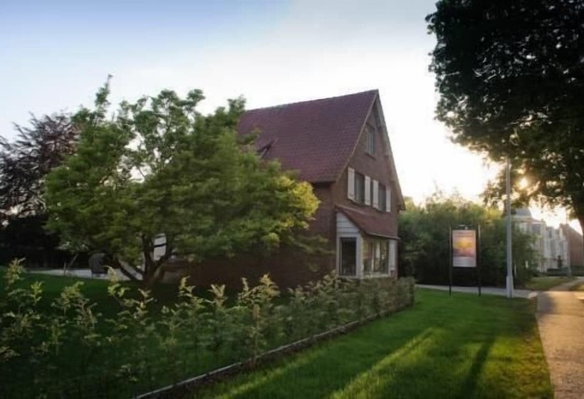 تختخواب و صبحانه Guesthouse De Casteleer