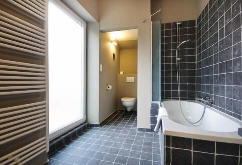 تختخواب و صبحانه Guesthouse De Casteleer