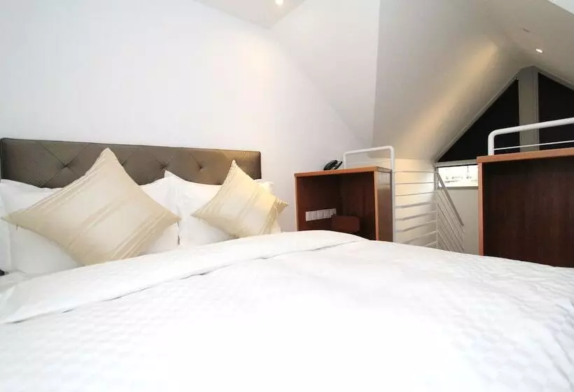 هتل Arton Boutique