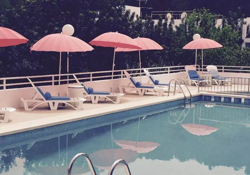 Bella Colina I Vintage Hotel 1953