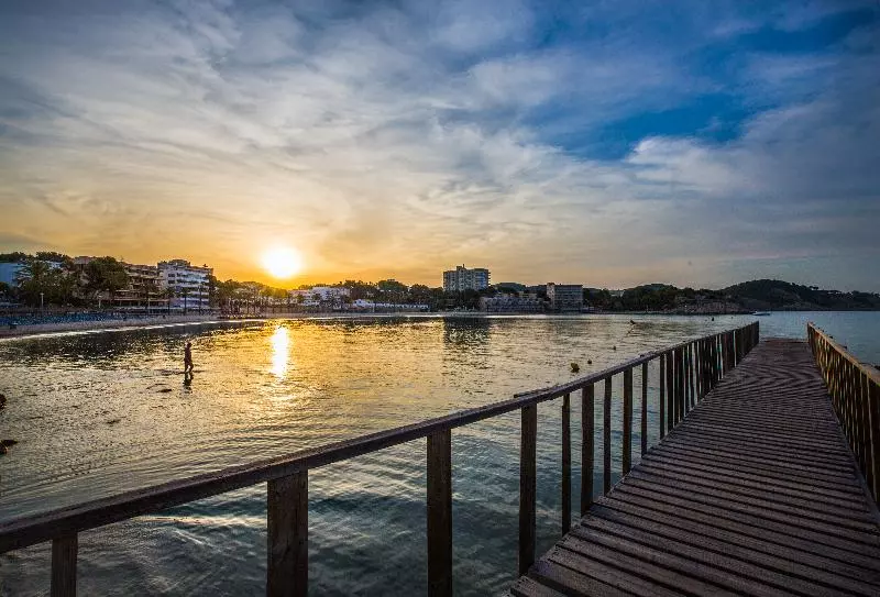 Bella Colina I Vintage Hotel 1953