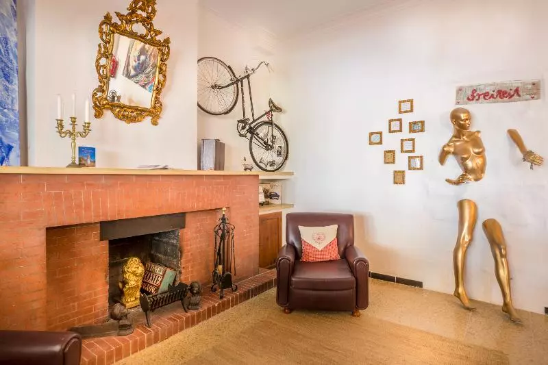 Bella Colina I Vintage Hotel 1953