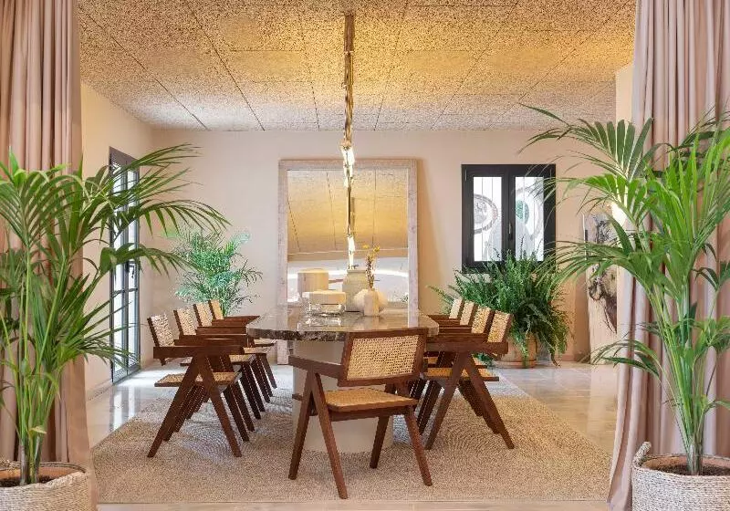 Bella Colina I Vintage Hotel 1953