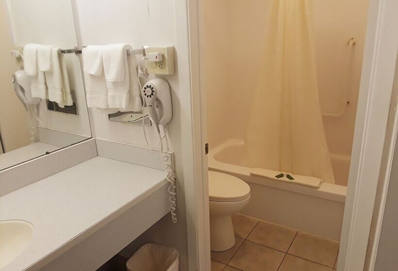 בית מלון כפרי Canadas Best Value Inn & Suites Woodstock