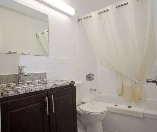 酒店 Canadas Best Value Inn & Suites Woodstock