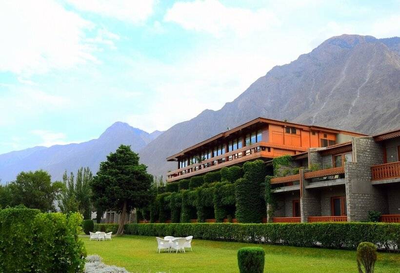 هتل Gilgit Serena